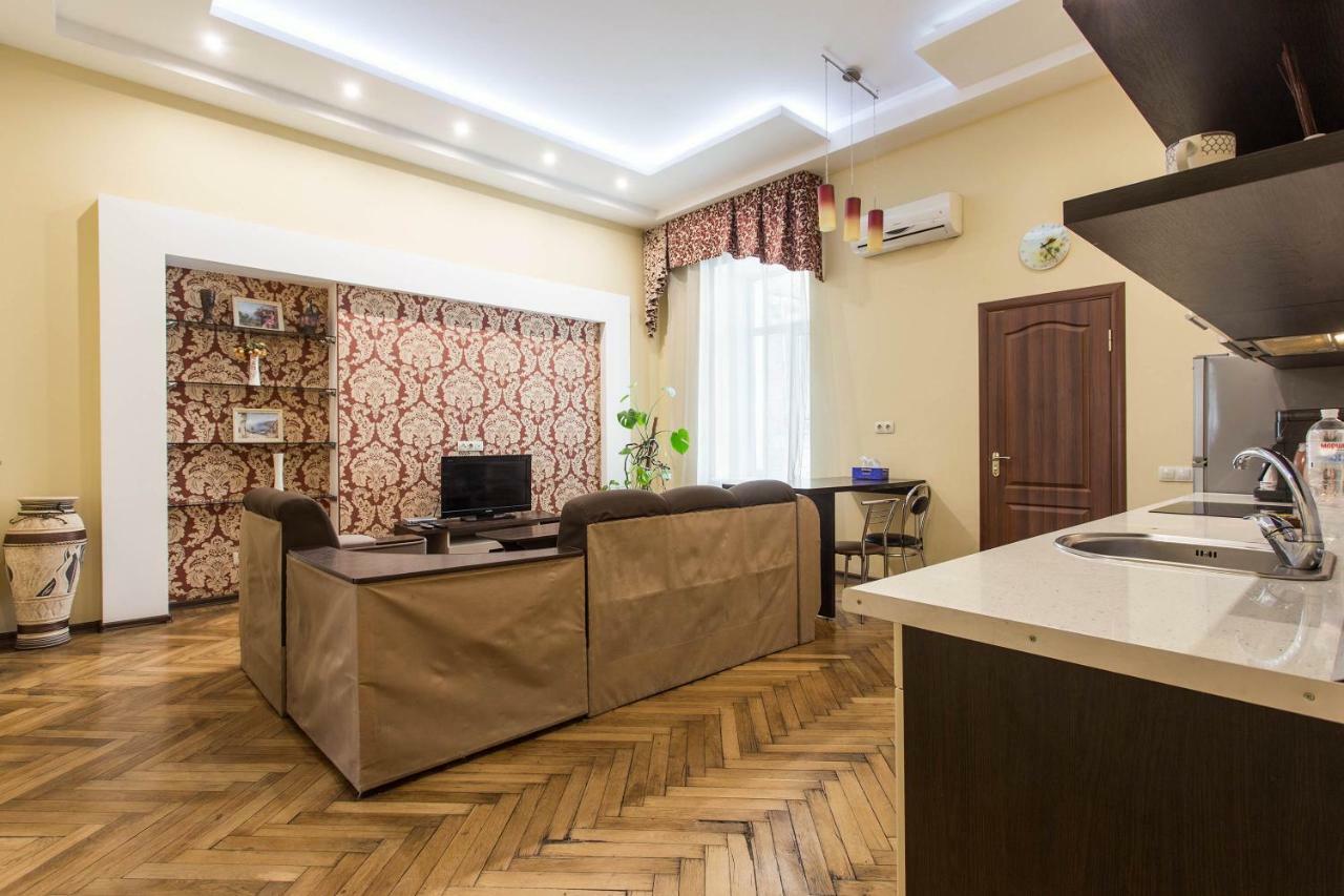 Odessa 3Bedroom Deribas Apartment Esterno foto
