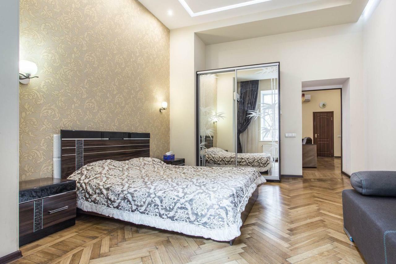 Odessa 3Bedroom Deribas Apartment Esterno foto